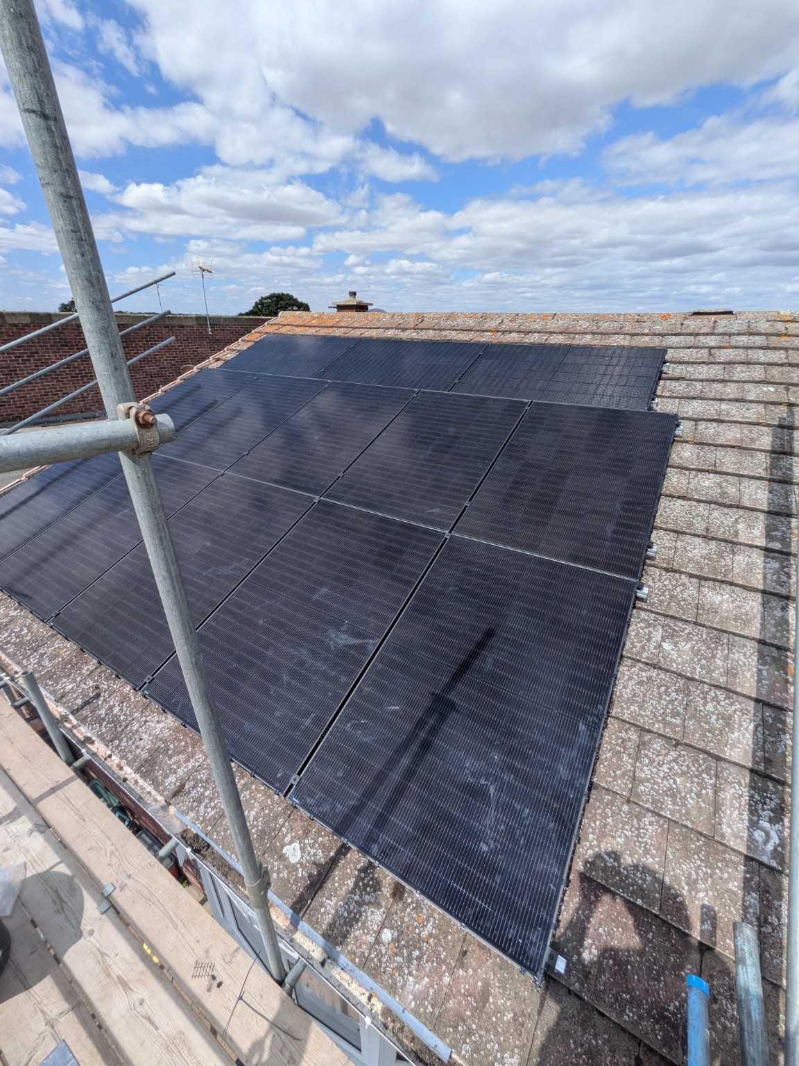 Roof-mounted solar array